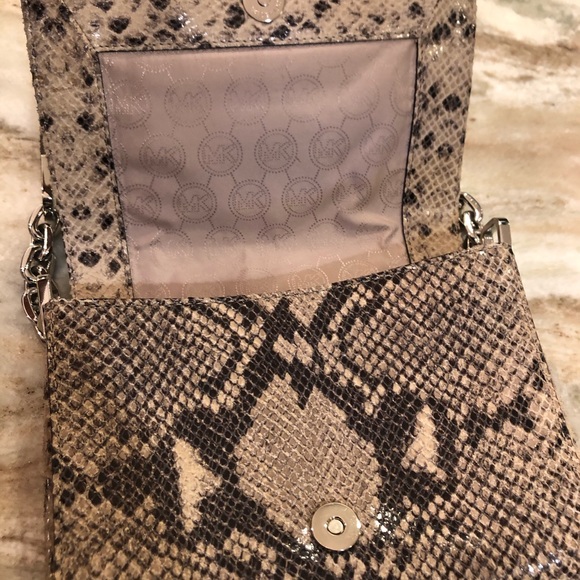 Michael Kors Snake purse - Picture 7 of 12